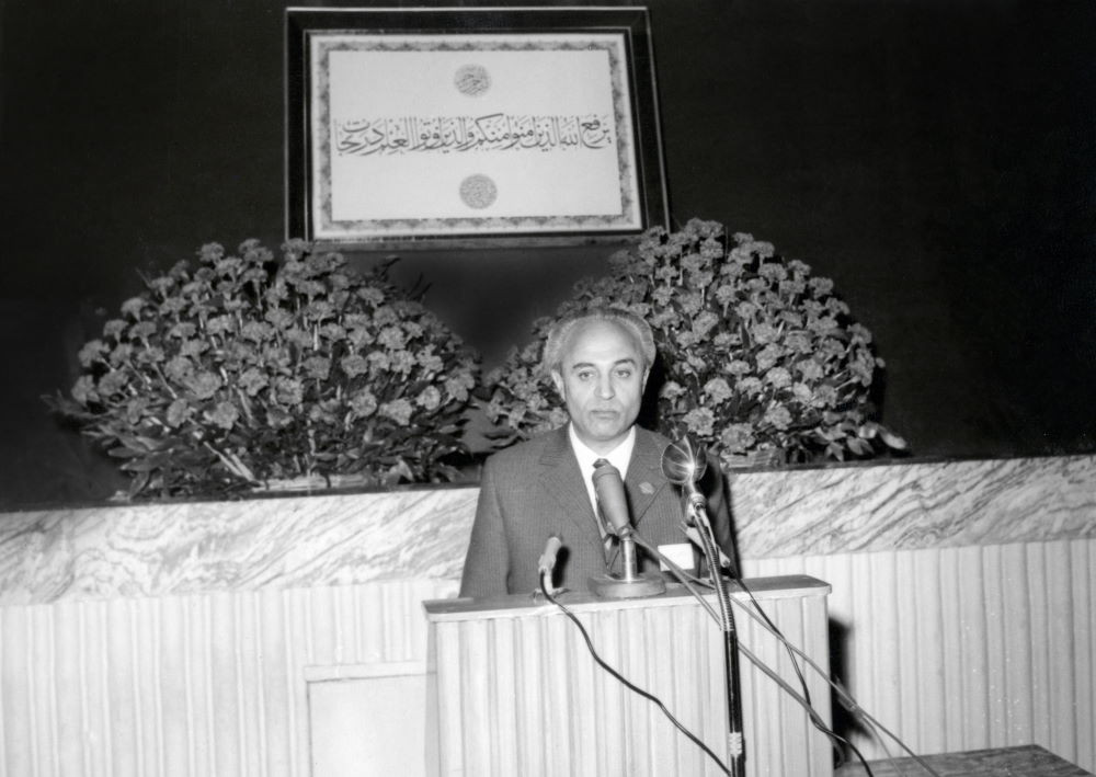 دکتر محمود رامیار